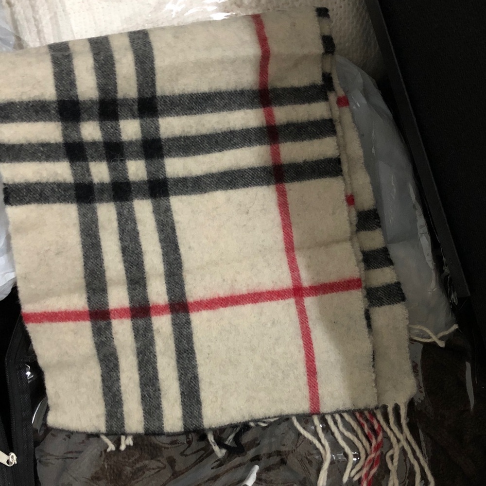 Burberry plaid Cashmere Scarf